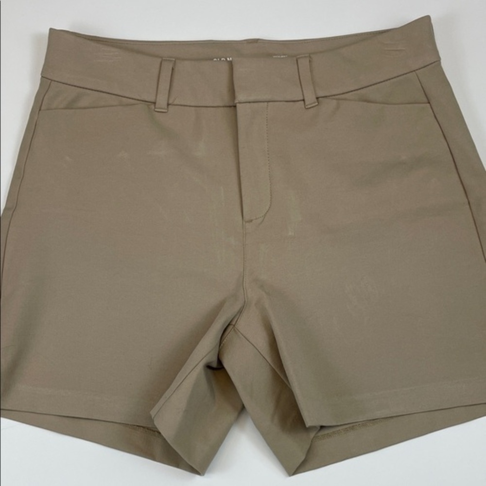 Old Navy High Rise Pixie Shorts Khaki Beige Woman’s Size 6
